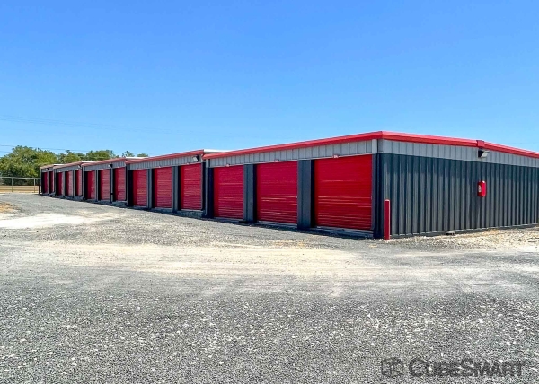 Facility photo: //images.sparefoot.com/medium/22544869fc66e0385cf.jpg