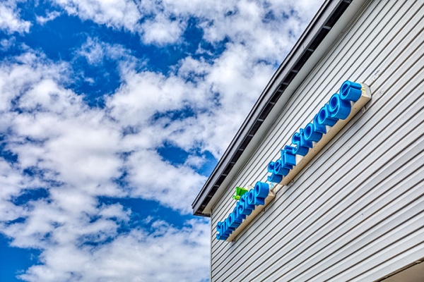 Storage Units at SmartStop Self Storage - Tampa - 9823 W Hillsborough Ave - 9823 West Hillsborough Avenue