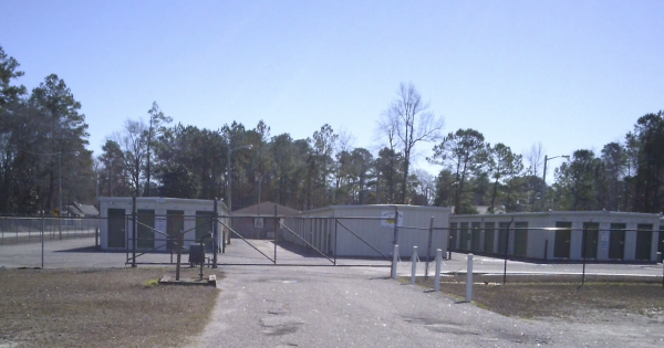 Facility photo: //images.sparefoot.com/medium/22549763fe58e181b83.png