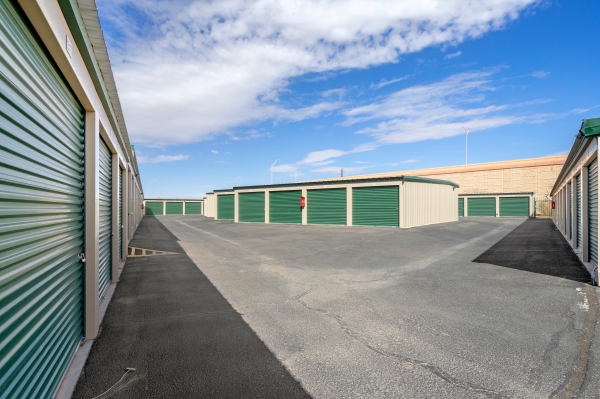 Facility photo: //images.sparefoot.com/medium/22550363f556c5584e1.jpg