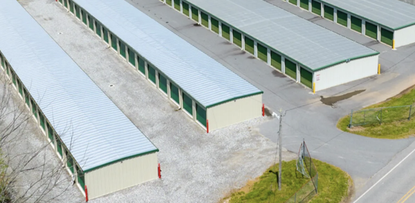 Facility photo: //images.sparefoot.com/medium/22615063e3a9c2674b2.png