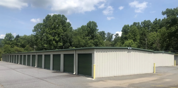 Facility photo: //images.sparefoot.com/medium/22615063e3a9c593e8f.png