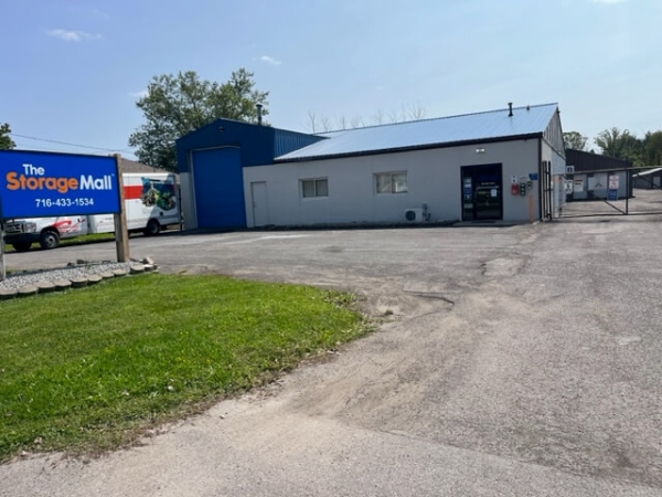 Facility photo: //images.sparefoot.com/medium/226181696807814e8d7.jpg