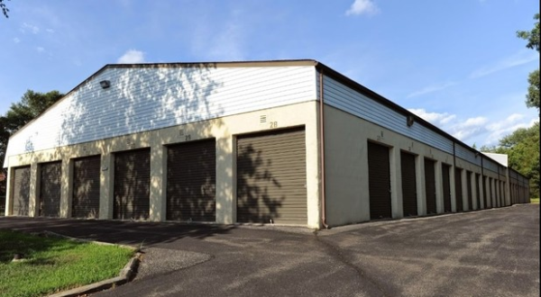 Facility photo: //images.sparefoot.com/medium/2261856967b467b9baa.png