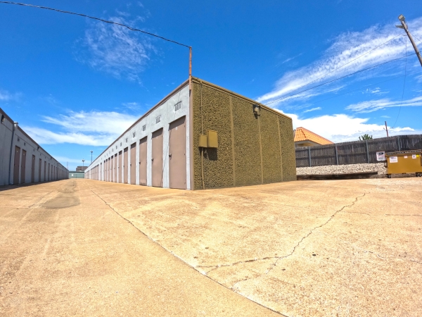 Storage Units at Iron Storage - Tulsa - 4920 S Braden Ave