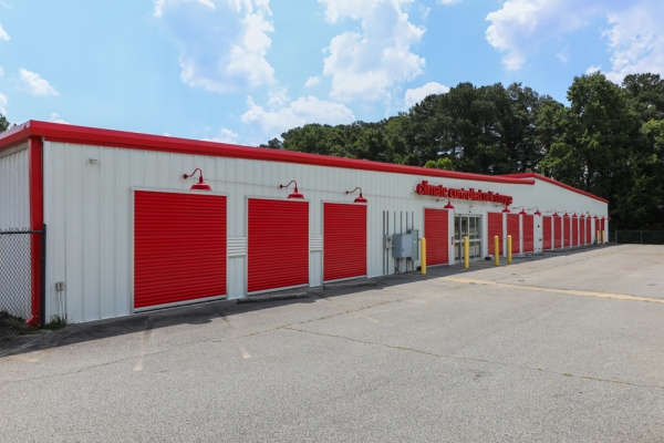 Facility photo: //images.sparefoot.com/medium/22627068cc55caab679.jpg