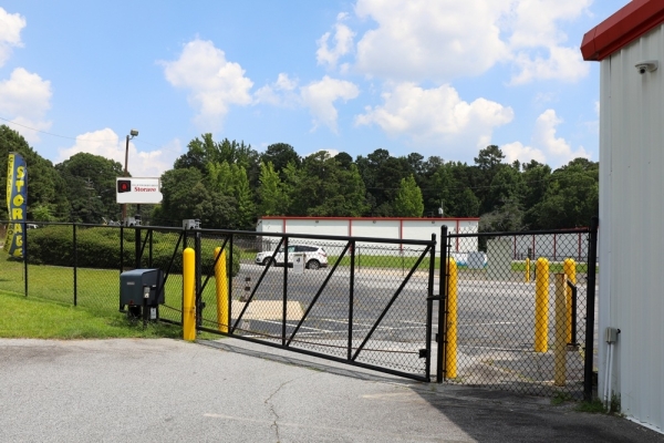 Facility photo: //images.sparefoot.com/medium/22627068cc623fcbea3.jpg
