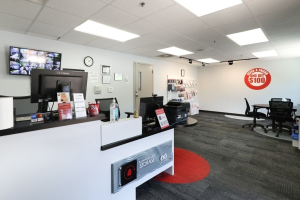 Facility photo: //images.sparefoot.com/medium/22627068cc625e164cb.jpg