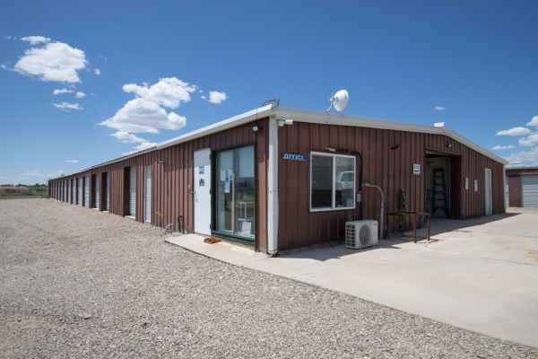 Facility photo: //images.sparefoot.com/medium/22633768af88c31ee74.jpg