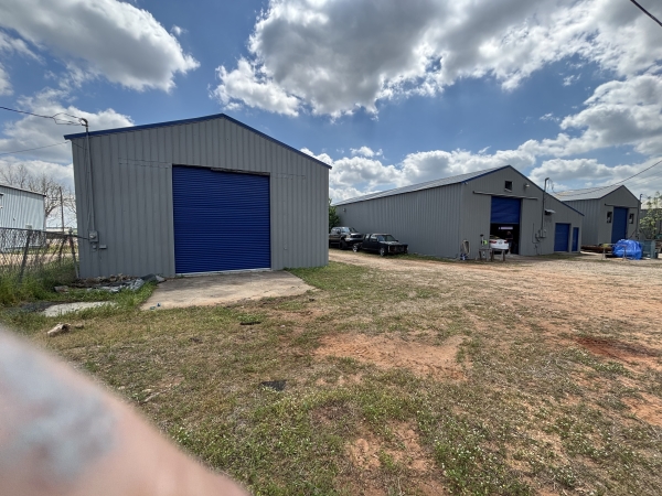 Facility photo: //images.sparefoot.com/medium/22634969d6a53ba72c8.jpeg