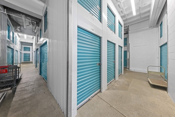 Facility photo: //images.sparefoot.com/medium/2263506899ea9ac9fe7.jpg