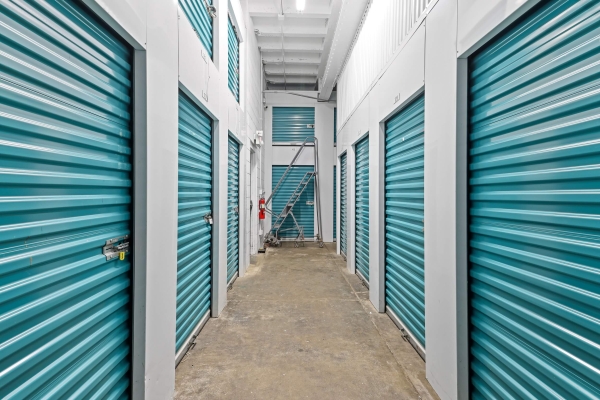Facility photo: //images.sparefoot.com/medium/2263506899eac44163e.jpg