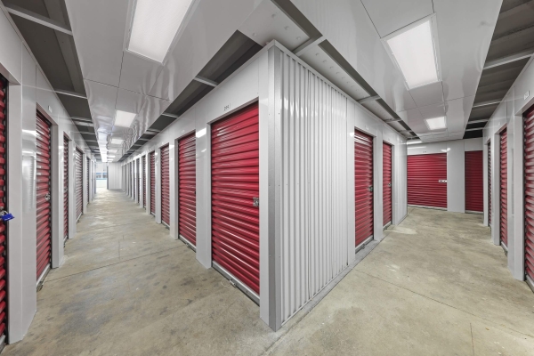 Facility photo: //images.sparefoot.com/medium/2263506899ead1ab788.jpg