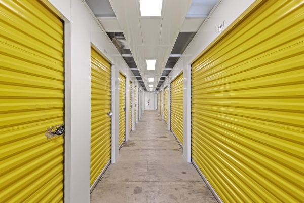 Facility photo: //images.sparefoot.com/medium/2263506899eb1908c63.jpg