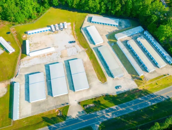 Facility photo: //images.sparefoot.com/medium/22639568d6cbcad28ff.jpg