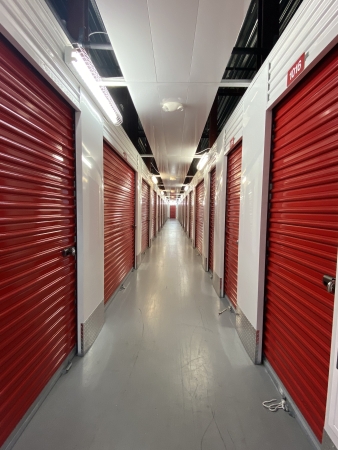 Facility photo: //images.sparefoot.com/medium/226418636946c565c7f.jpg