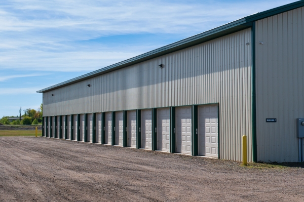 Facility photo: //images.sparefoot.com/medium/226427689e319d1bbfd.jpg