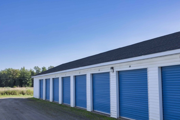 Facility photo: //images.sparefoot.com/medium/2264336a29c9dfacec4.jpg