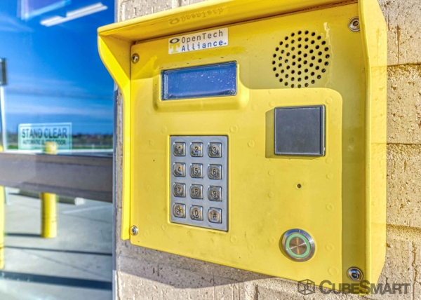 Facility photo: //images.sparefoot.com/medium/2265276890750c2257e.jpg
