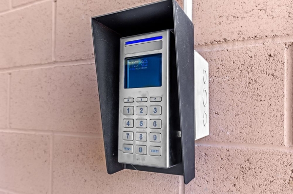 Facility photo: //images.sparefoot.com/medium/22654369942dff28483.jpg