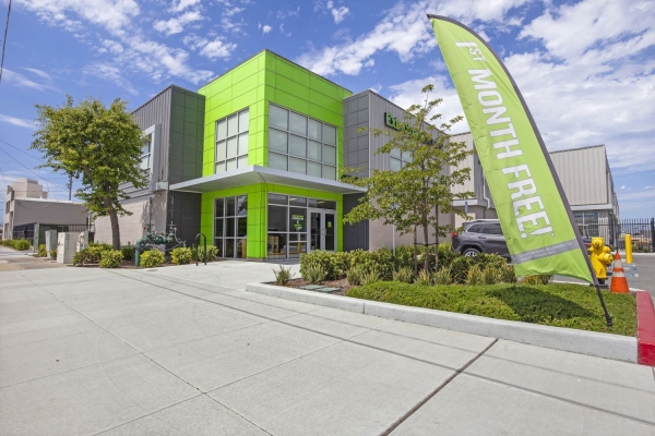 Facility photo: //images.sparefoot.com/medium/226545699432044223e.jpg