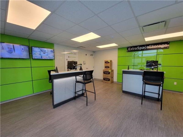 Facility photo: //images.sparefoot.com/medium/2265466994320f30ee2.jpg