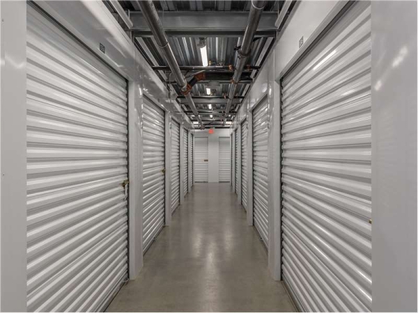 Facility photo: //images.sparefoot.com/medium/22654969943288b75a2.jpg