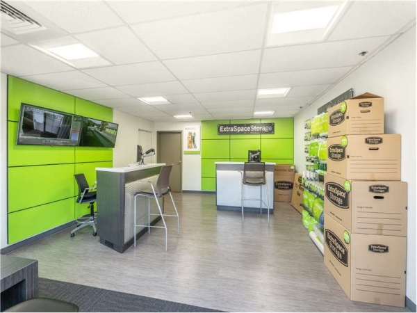 Facility photo: //images.sparefoot.com/medium/22655969943367e0c03.jpg