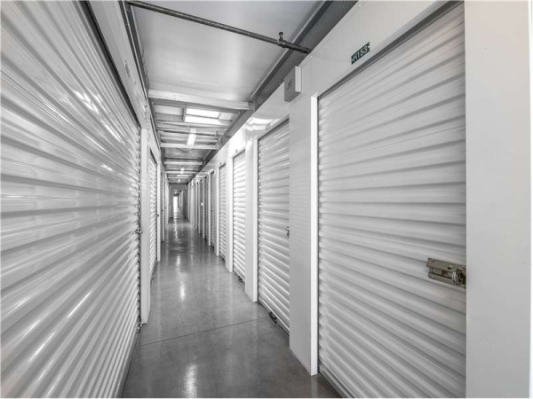 Facility photo: //images.sparefoot.com/medium/22656064cc06a9434df.jpg