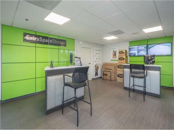 Facility photo: //images.sparefoot.com/medium/226564699433e8605b3.jpg