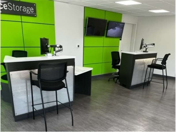 Facility photo: //images.sparefoot.com/medium/226565699433a2bdd11.jpg