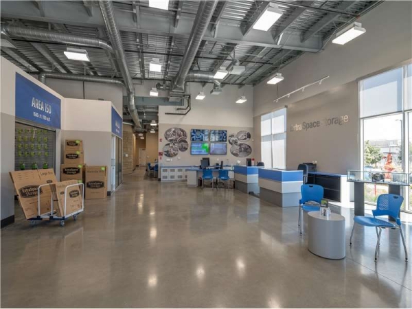 Facility photo: //images.sparefoot.com/medium/226567699434ea79475.jpg