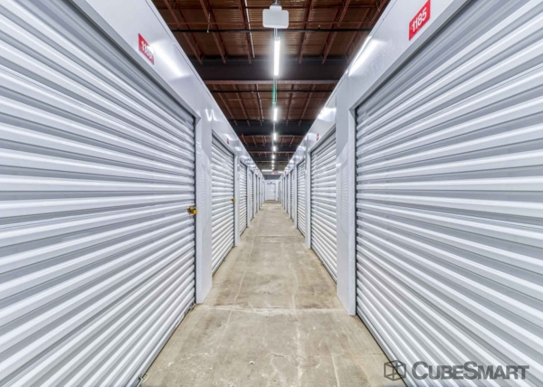 Facility photo: //images.sparefoot.com/medium/22667968259e2a09928.jpg