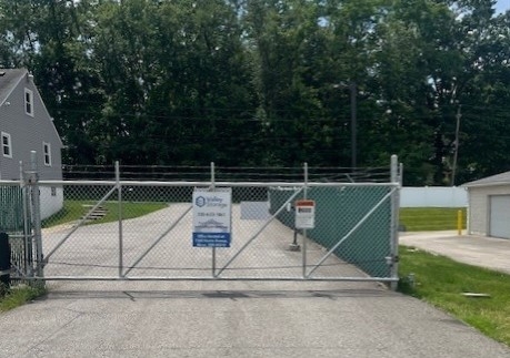 Facility photo: //images.sparefoot.com/medium/22671668b86f9b66b1c.jpg