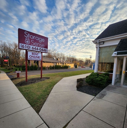 Facility photo: //images.sparefoot.com/medium/22671968af63d5d0cfc.jpg