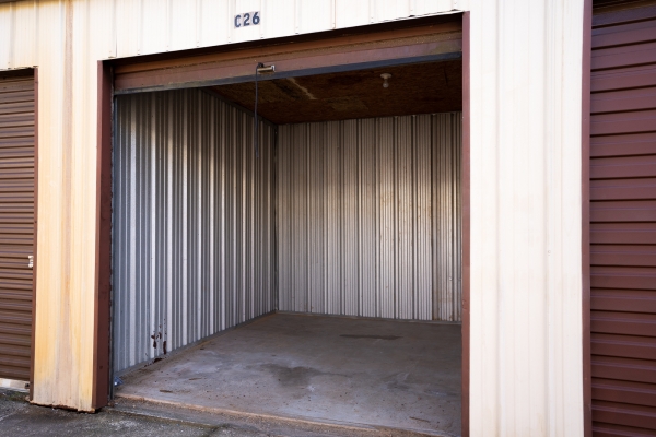Facility photo: //images.sparefoot.com/medium/226771638e5383e92f2.jpg
