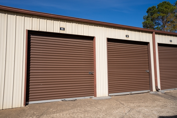 Facility photo: //images.sparefoot.com/medium/226771638e53876cfa1.jpg