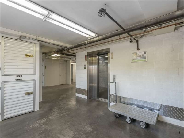 Facility photo: //images.sparefoot.com/medium/226778699434d811698.jpg