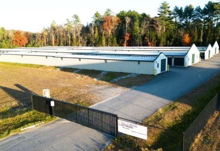 Facility photo: //images.sparefoot.com/medium/226849688b96403354b.jpg