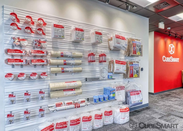 Facility photo: //images.sparefoot.com/medium/22688369032057774d4.jpg