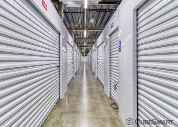 Facility photo: //images.sparefoot.com/medium/226883691edfb0d28c7.jpg