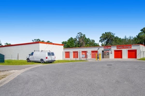 Facility photo: //images.sparefoot.com/medium/2268856878f59b79f49.jpg