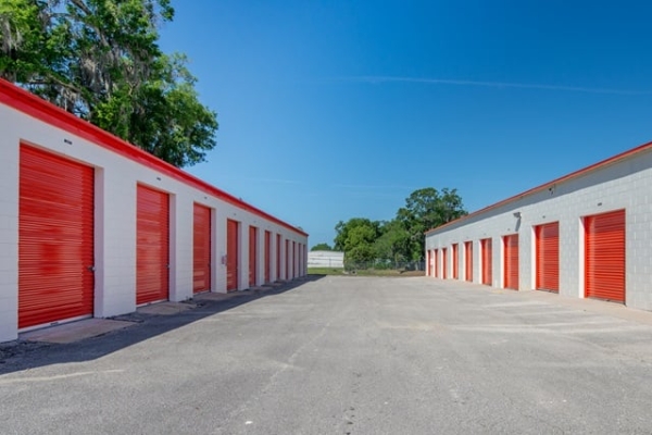 Facility photo: //images.sparefoot.com/medium/2268856a033171808a1.jpg