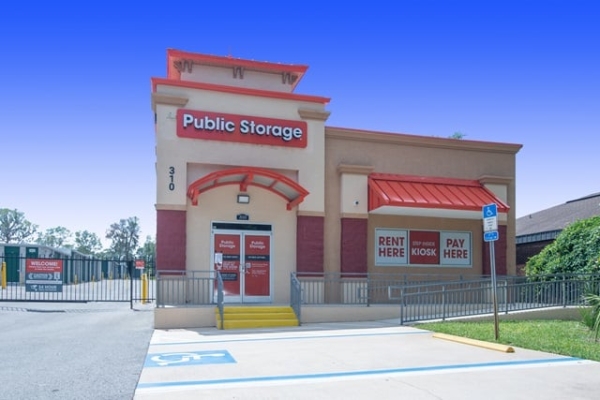 Facility photo: //images.sparefoot.com/medium/2268906a032e061c154.jpg