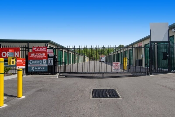 Storage Units at Public Storage - Ocala - 8976 SW Highway 200 - 8976 SW Highway 200