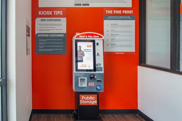 Facility photo: //images.sparefoot.com/medium/22690469f89b4981680.jpg