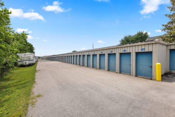 Facility photo: //images.sparefoot.com/medium/226938671be88621bc6.jpg