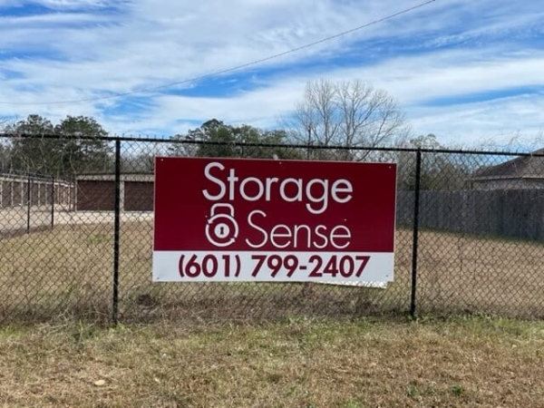 Facility photo: //images.sparefoot.com/medium/2269456899ed61230ba.jpg
