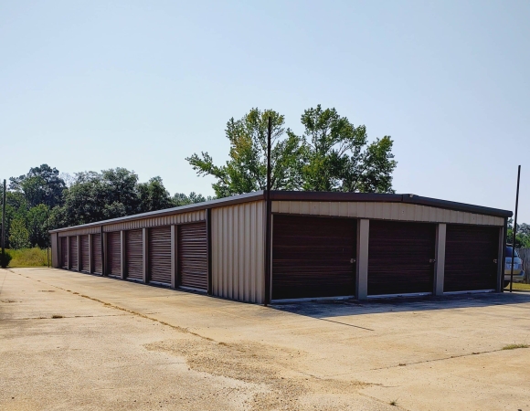 Facility photo: //images.sparefoot.com/medium/226945695d7681ecc0d.jpg