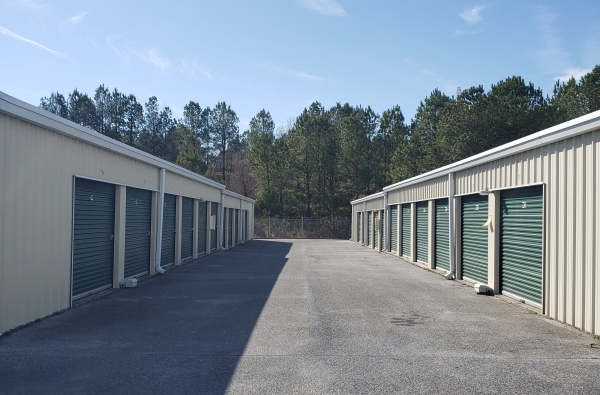 Facility photo: //images.sparefoot.com/medium/22696063fe659de6386.jpg